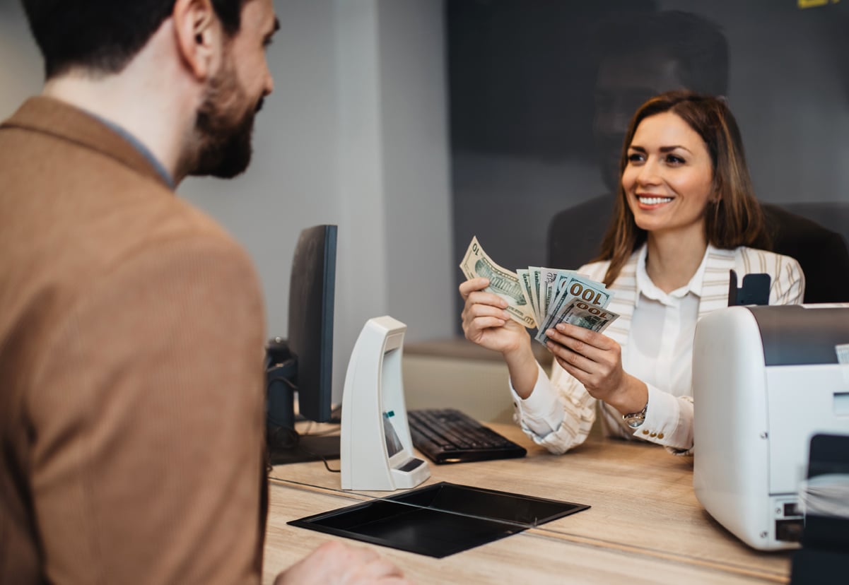 C1_Benefit_Modern_Banking