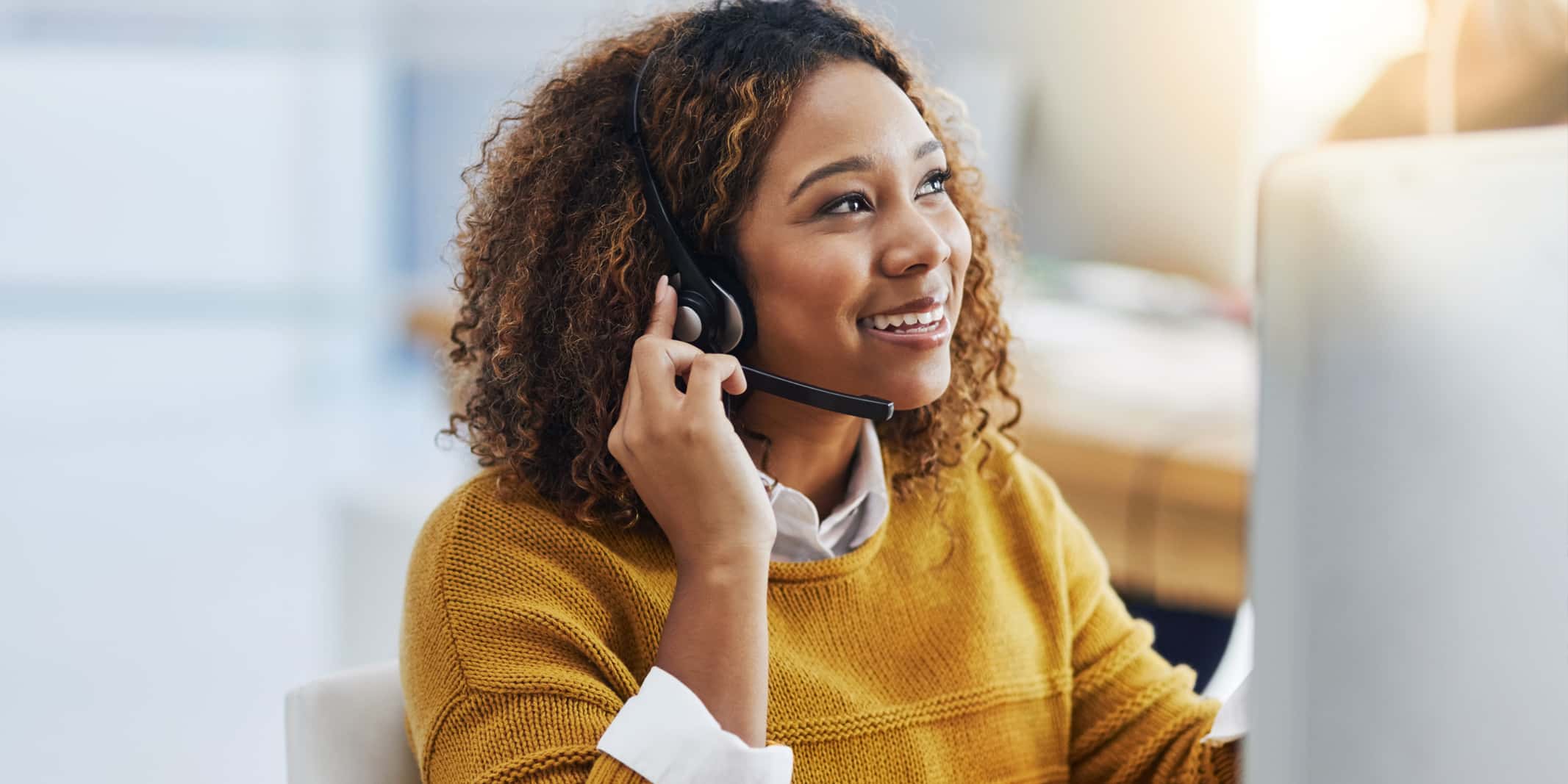 contact center agent delivering a personalized experience